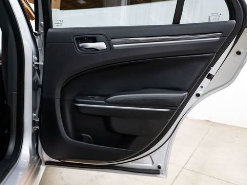 Used 2021 Chrysler 300 Touring L RWD image 27