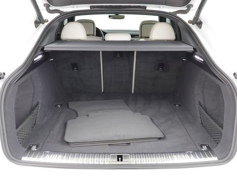 Used 2024 Audi Q8 e-tron Premium Plus w/ Premium Plus Package image 19