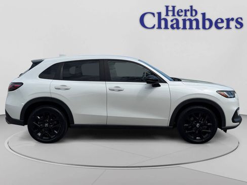 Used 2023 Honda HR-V Sport image 12