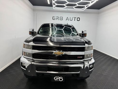 Used 2015 Chevrolet Silverado 2500 LTZ w/ LTZ Plus Package image 2