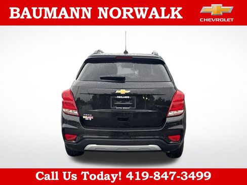 Used 2022 Chevrolet Trax LT w/ LT Convenience Package FWD image 6