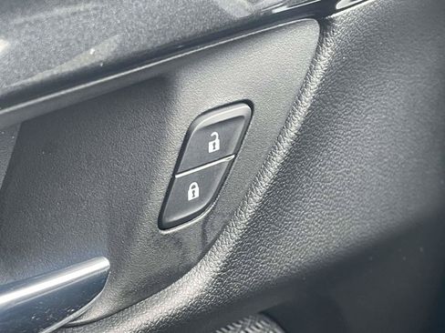 Used 2025 Chevrolet TrailBlazer LT AWD/4WD image 20