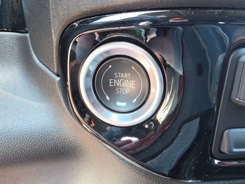 Used 2025 Chevrolet Silverado 1500 LTZ w/ LTZ Premium Package AWD/4WD image 59