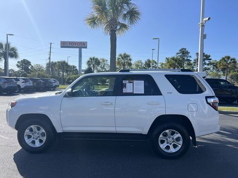 Used 2024 Toyota 4Runner SR5 image 7