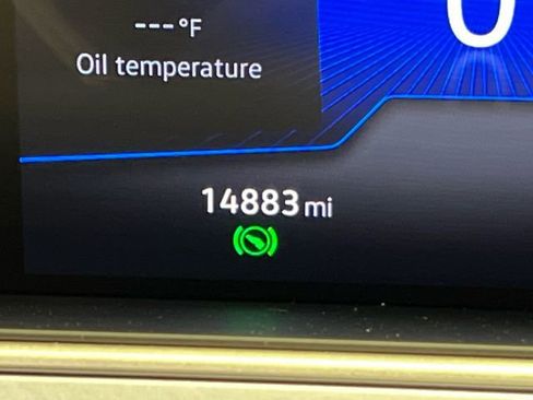 Used 2025 Volkswagen Taos SE image 23