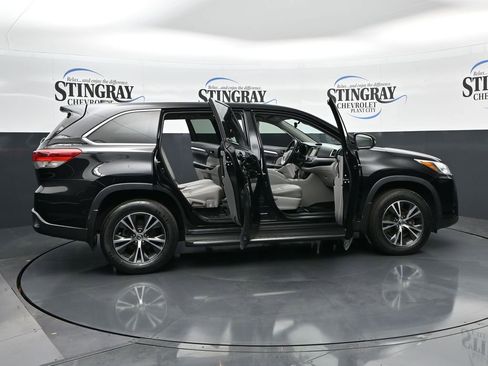 Used 2019 Toyota Highlander Plus image 27