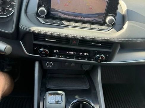 Used 2023 Nissan Rogue SV w/ SV Premium B Package FWD image 29