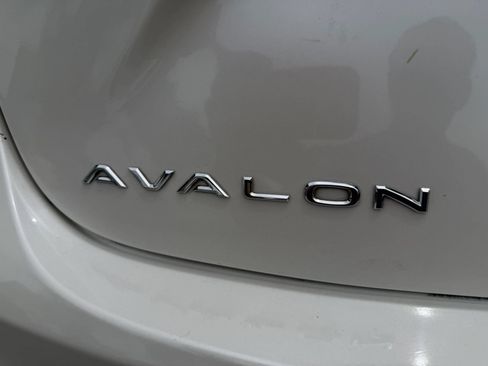 Used 2014 Toyota Avalon XLE Premium FWD image 28
