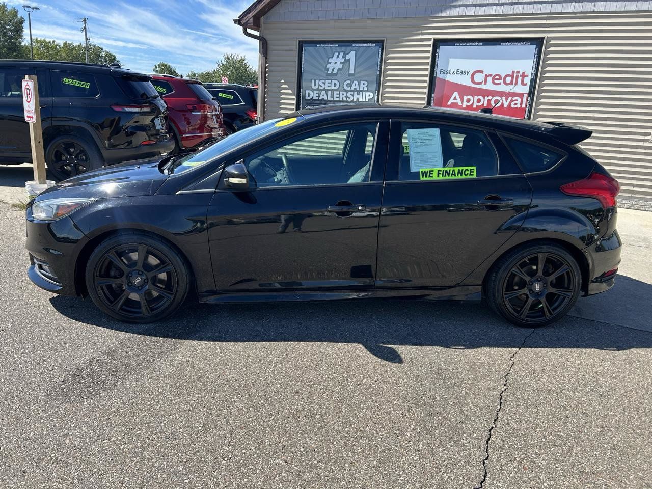 Used 2017 Ford Focus ST FWD image 8