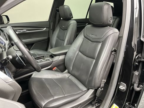 Used 2023 Cadillac XT6 Sport image 11