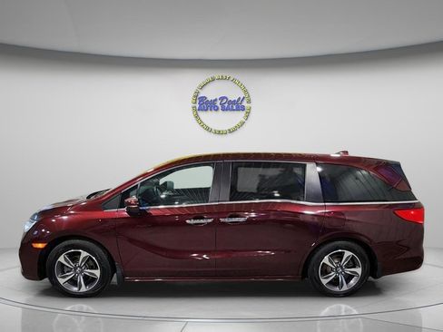 Used 2018 Honda Odyssey Touring image 3