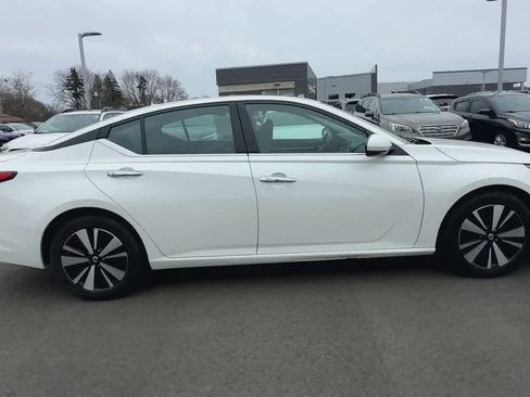 Used 2019 Nissan Altima 2.5 SV image 9