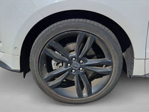 Used 2020 Ford Edge ST w/ Equipment Group 401A AWD/4WD image 16