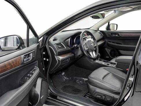 Used 2017 Subaru Outback 2.5i Limited image 7