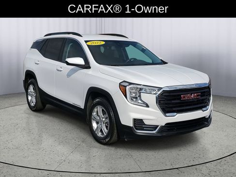 Used 2022 GMC Terrain SLE w/ Driver Convenience Package image 2