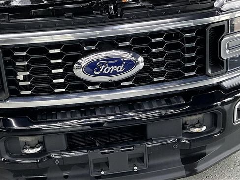 Used 2023 Ford F450 Platinum w/ FX4 Off-Road Package AWD/4WD image 35