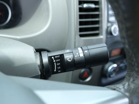 Used 2019 Nissan Frontier SL image 35