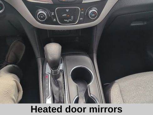 Used 2023 Chevrolet Equinox LS w/ LS Convenience Package AWD/4WD image 6