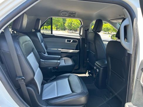 Used 2023 Ford Explorer XLT w/ Equipment Group 202A RWD image 47