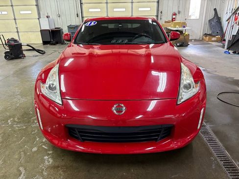 Used 2015 Nissan 370Z Coupe RWD image 8