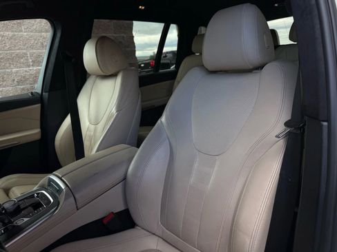 Used 2021 BMW X7 xDrive40i w/ Executive Package image 47
