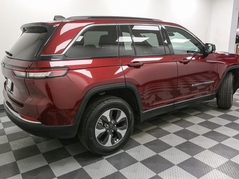 Used 2024 Jeep Grand Cherokee Limited 4xe AWD/4WD image 9