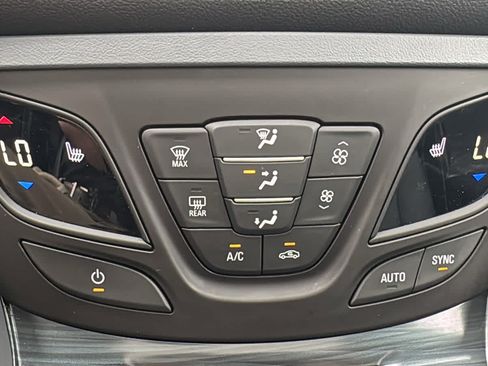 Used 2019 Buick Envision Essence AWD/4WD image 20