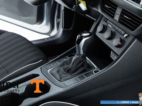 Used 2024 Volkswagen Jetta Sport image 33