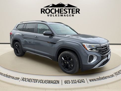 New 2026 Volkswagen Atlas Peak Edition image 9