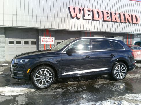 Used 2017 Audi Q7 3.0T Premium Plus w/ Premium Plus Package image 3