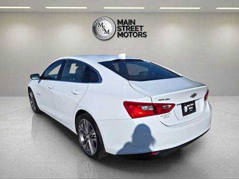 Used 2023 Chevrolet Malibu LT FWD image 3