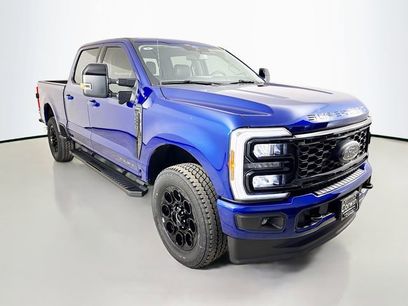New 2026 Ford F250 Lariat w/ Black Appearance Package