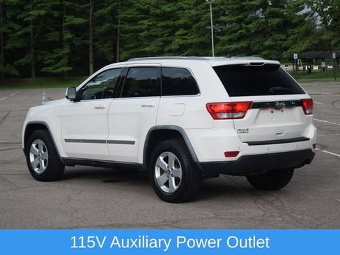 Used 2012 Jeep Grand Cherokee Laredo AWD/4WD image 24