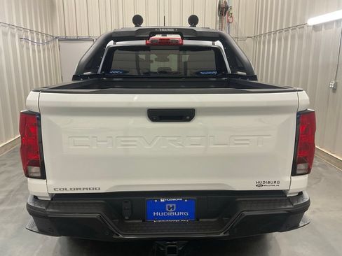 Used 2025 Chevrolet Colorado Trail Boss AWD/4WD image 29