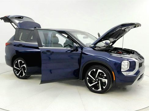 Used 2024 Mitsubishi Outlander FWD image 12