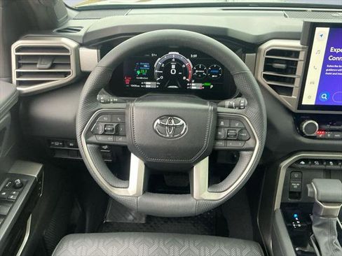 Certified 2025 Toyota Sequoia Limited w/ Tow Technology Package AWD/4WD image 14