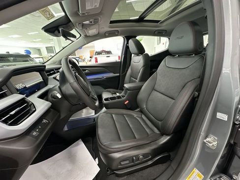 New 2027 Chevrolet Bolt RS FWD image 20