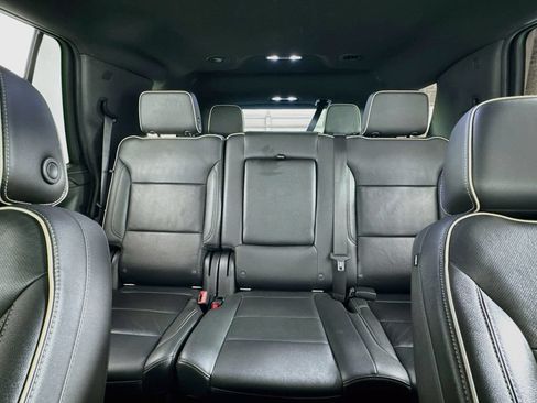 Used 2021 GMC Yukon SLT AWD/4WD image 18