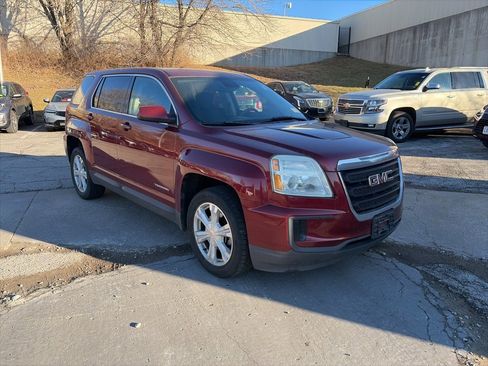 Used 2017 GMC Terrain SLE image 3