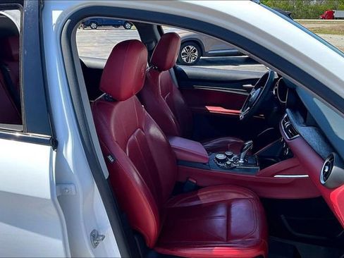 Used 2019 Alfa Romeo Stelvio w/ Nero Edizione RWD image 29