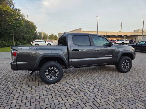 Certified 2020 Toyota Tacoma TRD Off-Road w/ Technology Package AWD/4WD image 12