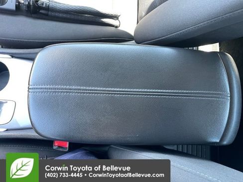 Used 2020 Chevrolet Malibu LT FWD image 15