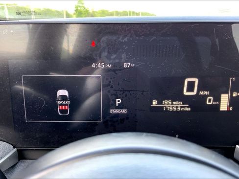 Used 2025 Nissan Kicks SV w/ Illumination Package image 25