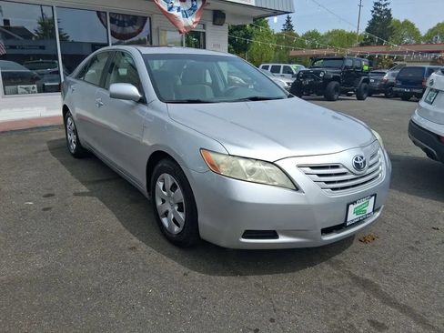 Used 2007 Toyota Camry LE FWD image 3