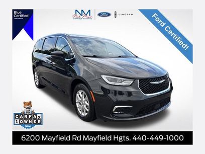 Used 2023 Chrysler Pacifica Touring-L