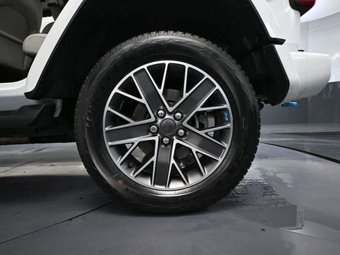 Used 2023 Jeep Wrangler High Altitude image 16