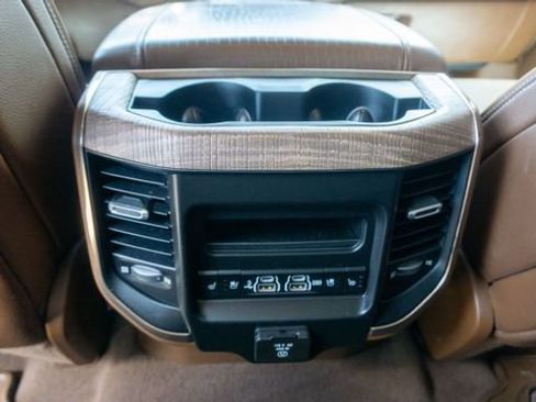 Used 2019 RAM 1500 Limited AWD/4WD image 12