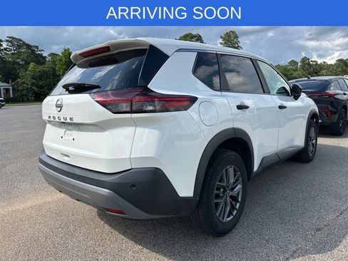 Used 2023 Nissan Rogue S FWD image 3