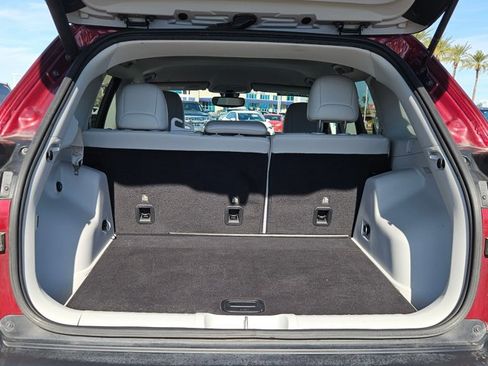 Used 2020 Jeep Cherokee Latitude Plus w/ Comfort/Convenience Group image 6