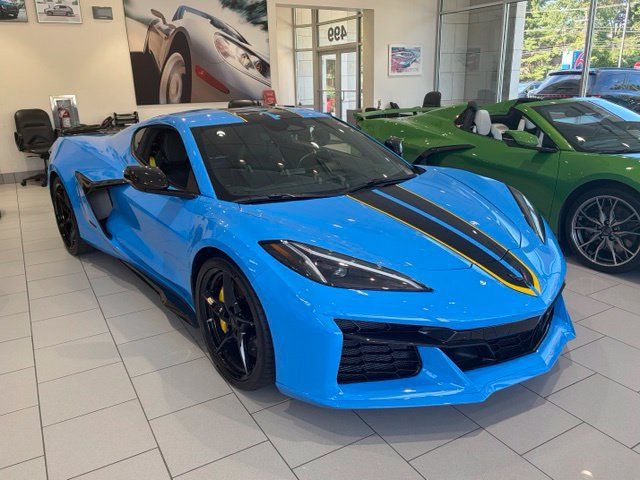 Used 2025 Chevrolet Corvette E-Ray AWD/4WD image 2